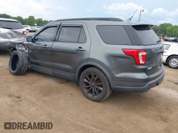 2018 Ford Explorer XLT с VIN 1FM5K8D85JGB38118, выставлен на аукционе IAAI как лот 42985061 с пробегом 65 608 миль миль и . История ставок и продаж доступна на DreamBid. Изображение 3.