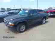 2002 Dodge Dakota с VIN 1B7FL16XX2S639103, выставлен на аукционе IAAI как лот 42519072 с пробегом 251 129 миль миль и . История ставок и продаж доступна на DreamBid. Изображение 17.