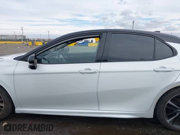 2020 Toyota Camry XSE z VIN 4T1K61AK4LU304860, wystawiony jako IAAI lot #43367482 z przebiegiem 70 312 mil mil oraz . Historia ofert i sprzedaży dostępna na DreamBid. Obrazek 15.