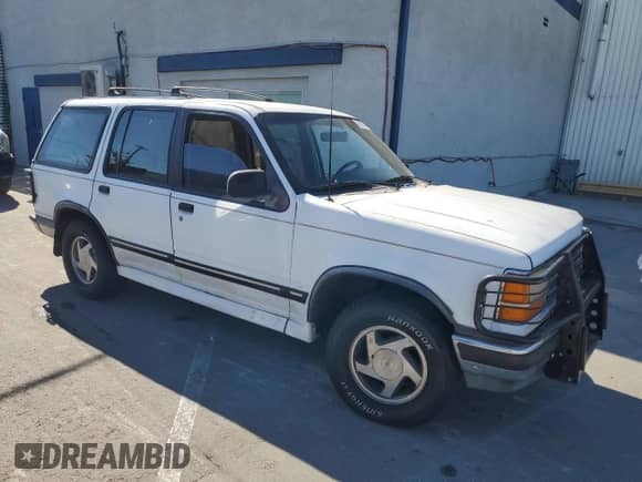 1993 Ford Explorer Eddie Bauer z VIN 1FMDU32X2PUB85958, wystawiony jako Copart lot #78896464 z przebiegiem 61 905 mil mil oraz Szkoda całkowita • Salvage title. Historia ofert i sprzedaży dostępna na DreamBid. Obrazek 4.