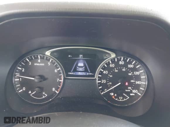 2019 Nissan Pathfinder S z VIN 5N1DR2MN4KC588328, wystawiony jako IAAI lot #43241222 z przebiegiem 129 820 mil mil oraz . Historia ofert i sprzedaży dostępna na DreamBid. Obrazek 7.