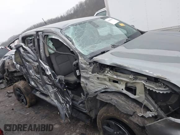 2021 Chevrolet Colorado 4WD Work Truck z VIN 1GCGTBEN9M1296691, wystawiony jako IAAI lot #41460241 z przebiegiem 55 952 mil mil oraz . Historia ofert i sprzedaży dostępna na DreamBid. Obrazek 6.