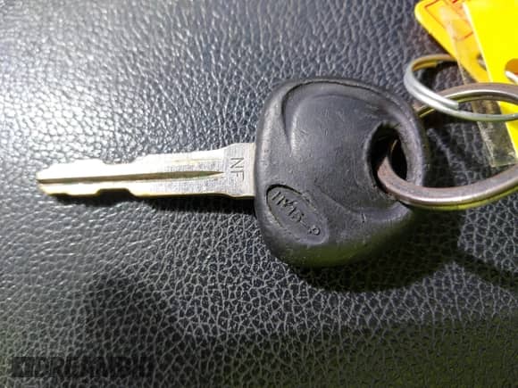 2013 Hyundai Elantra GLS z VIN KMHDH4AE9DU523071, wystawiony jako IAAI lot #43586642 z przebiegiem 176 733 mil mil oraz . Historia ofert i sprzedaży dostępna na DreamBid. Obrazek 11.