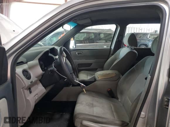 2010 Honda Pilot LX with VIN 5FNYF3H23AB501038, listed as a Copart auction lot 70456665 with 360,096 mi miles and Clean title. Bid and sale history available at DreamBid. Image 7.