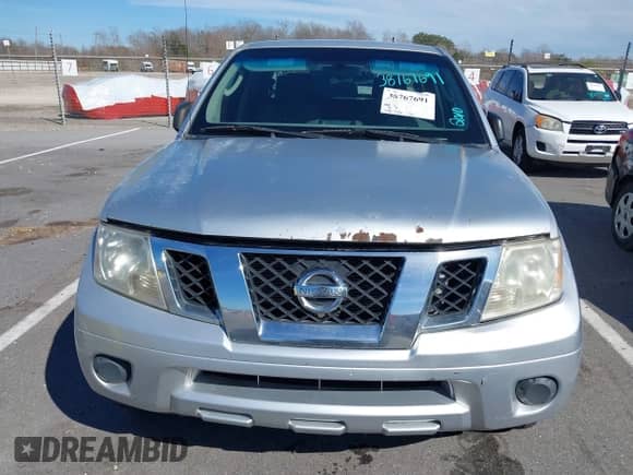 2010 Nissan Frontier SE z VIN 1N6AD0ERXAC422306, wystawiony jako IAAI lot #40004436 z przebiegiem 198 732 mil mil oraz . Historia ofert i sprzedaży dostępna na DreamBid. Obrazek 6.