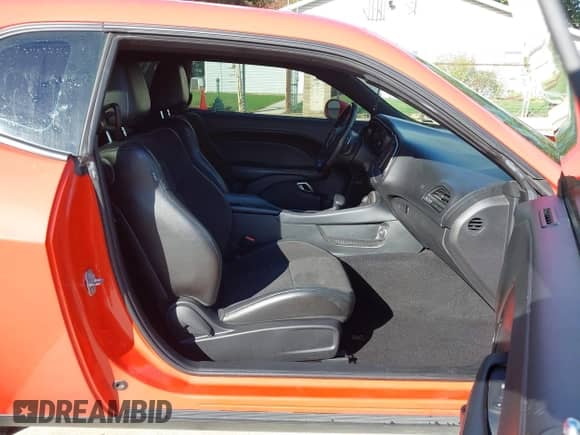 2021 Dodge Challenger R/T Scat Pack with VIN 2C3CDZFJXMH635643, listed as a IAAI auction lot 43329222 with 55,253 mi miles and . Bid and sale history available at DreamBid. Image 5.