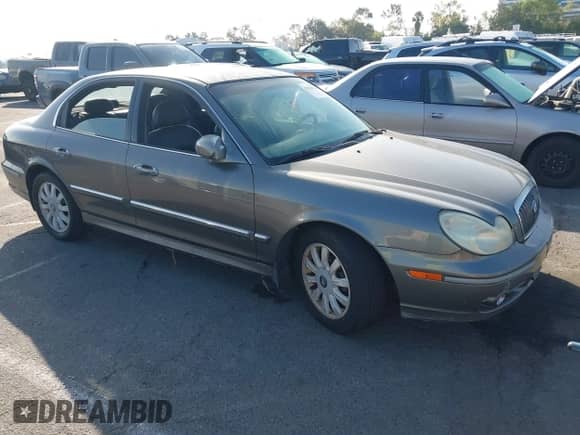 2002 Hyundai Sonata GLS with VIN KMHWF35H82A716209, listed as a IAAI auction lot 43514078 with 212,766 mi miles and . Bid and sale history available at DreamBid. Image 1.