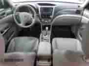 2013 Subaru Forester X Limited z VIN JF2SHAEC1DH442661, wystawiony jako Copart lot #82128475 z przebiegiem 220 891 mil mil oraz Szkoda całkowita • Salvage title. Historia ofert i sprzedaży dostępna na DreamBid. Obrazek 8.