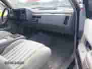 1994 Chevrolet Blazer z VIN 1GNEK18K8RJ373474, wystawiony jako IAAI lot #42028134 z przebiegiem 237 765 mil mil oraz . Historia ofert i sprzedaży dostępna na DreamBid. Obrazek 5.