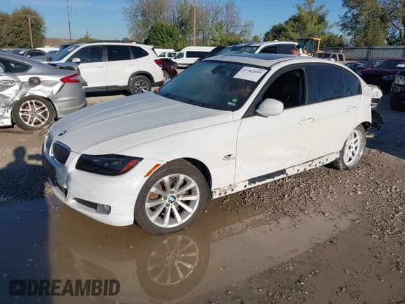 2011 BMW 3 Series 328i с VIN WBAPH7C53BE852076, выставлен на аукционе IAAI как лот 43382099 с пробегом 191 963 миль миль и . История ставок и продаж доступна на DreamBid. Изображение 2.