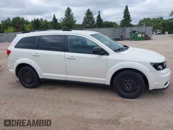 2018 Dodge Journey SE с VIN 3C4PDCAB7JT530300, выставлен на аукционе IAAI как лот 43279909 с пробегом 341 309 миль миль и . История ставок и продаж доступна на DreamBid. Изображение 13.
