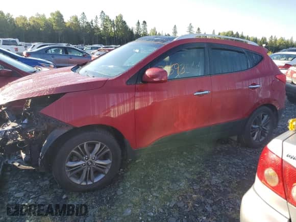 2015 Hyundai Tucson SE z VIN KM8JUCAG1FU047153, wystawiony jako Copart lot #70693555 z przebiegiem Nie podano mil oraz Szkoda całkowita • Salvage title. Historia ofert i sprzedaży dostępna na DreamBid. Obrazek 1.
