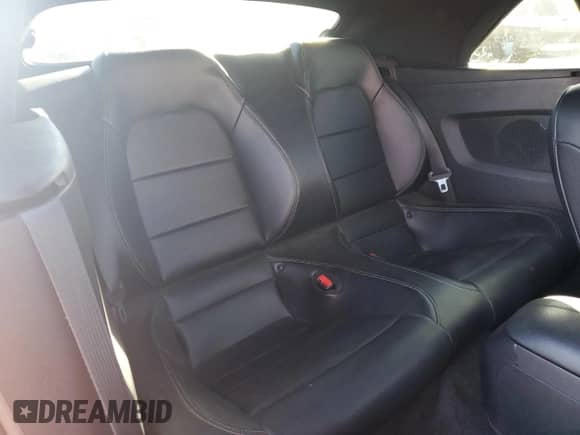 2016 Ford Mustang GT Premium z VIN 1FATP8FF4G5331668, wystawiony jako Copart lot #85703135 z przebiegiem 75 472 mil mil oraz Szkoda całkowita • Salvage title. Historia ofert i sprzedaży dostępna na DreamBid. Obrazek 10.