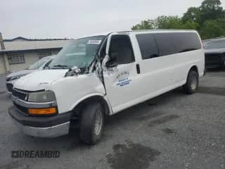 2012 Chevrolet Express Passenger 1LT с VIN 1GAZG1FG9C1143775, выставлен на аукционе Copart как лот 58383685 с пробегом Не указан миль и Списание • Salvage title. История ставок и продаж доступна на DreamBid. Изображение 1.