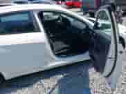 2024 Hyundai Elantra SEL z VIN KMHLM4DG6RU648718, wystawiony jako IAAI lot #43110710 z przebiegiem 52 349 mil mil oraz . Historia ofert i sprzedaży dostępna na DreamBid. Obrazek 5.