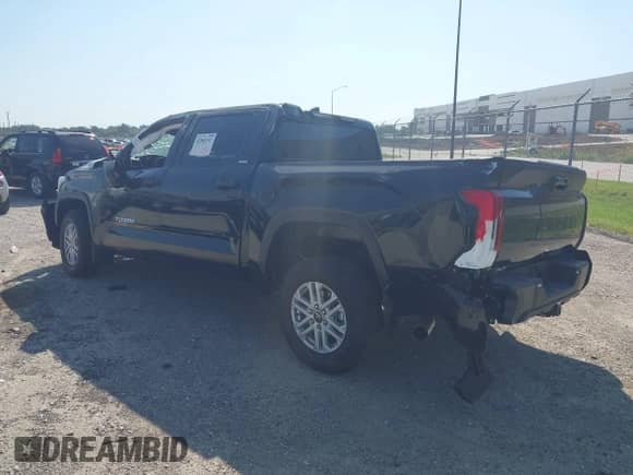 2025 Toyota Tundra SR with VIN 5TFLA5AB6SX050371, listed as a IAAI auction lot 42965187 with 289 mi miles and . Bid and sale history available at DreamBid. Image 3.
