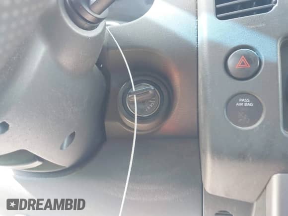 2005 Nissan Pathfinder SE z VIN 5N1AR18U35C771657, wystawiony jako IAAI lot #41793114 z przebiegiem 181 777 mil mil oraz . Historia ofert i sprzedaży dostępna na DreamBid. Obrazek 11.