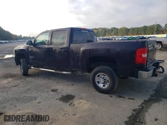 2008 Chevrolet Silverado 2500HD LTZ z VIN 1GCHC23K78F115528, wystawiony jako Copart lot #84056224 z przebiegiem 125 231 mil mil oraz Szkoda całkowita • Salvage title. Historia ofert i sprzedaży dostępna na DreamBid. Obrazek 2.