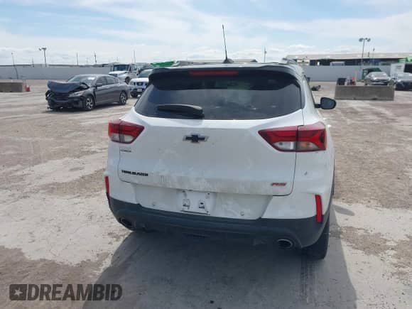 2021 Chevrolet TrailBlazer RS z VIN KL79MTSLXMB072447, wystawiony jako IAAI lot #41853844 z przebiegiem 87 845 mil mil oraz . Historia ofert i sprzedaży dostępna na DreamBid. Obrazek 16.