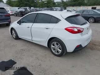 2018 Chevrolet Cruze LT с VIN 3G1BE6SM8JS527686, выставлен на аукционе IAAI как лот 43103541 с пробегом 64 399 миль миль и . История ставок и продаж доступна на DreamBid. Изображение 3.