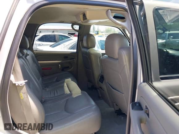 2004 Chevrolet Tahoe LS с VIN 1GNEK13Z84J232031, выставлен на аукционе IAAI как лот 42073698 с пробегом 193 889 миль миль и . История ставок и продаж доступна на DreamBid. Изображение 8.