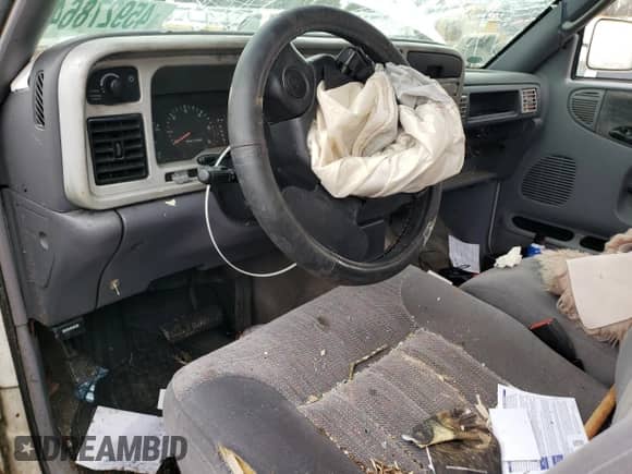 1997 Dodge 1500 with VIN 1B7HF16Z6VJ582930, listed as a Copart auction lot 45927864 with 165,482 mi miles and Salvage title. Bid and sale history available at DreamBid. Image 8.