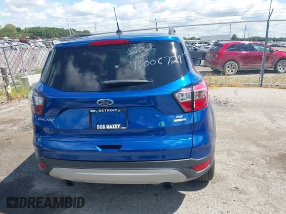 2018 Ford Escape SE с VIN 1FMCU9GD5JUC69390, выставлен на аукционе IAAI как лот 43008729 с пробегом 68 640 миль миль и . История ставок и продаж доступна на DreamBid. Изображение 16.
