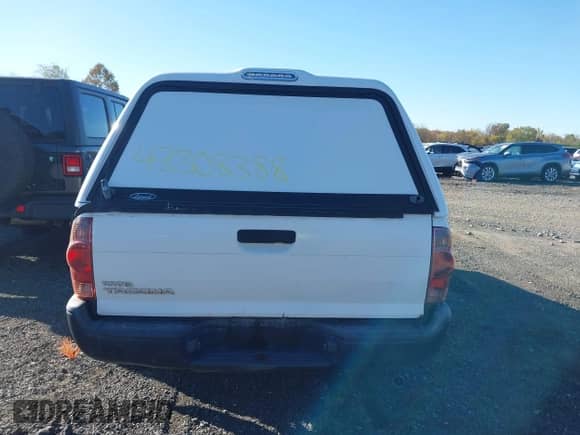 2012 Toyota Tacoma z VIN 5TFNX4CN7CX015297, wystawiony jako IAAI lot #43308388 z przebiegiem 276 426 mil mil oraz . Historia ofert i sprzedaży dostępna na DreamBid. Obrazek 16.