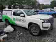 2025 Nissan Frontier S z VIN 1N6ED1CL6SN607478, wystawiony jako Copart lot #67373505 z przebiegiem Nie podano mil oraz Szkoda całkowita • Salvage title. Historia ofert i sprzedaży dostępna na DreamBid. Obrazek 4.