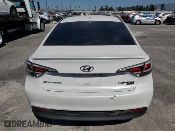 2016 Hyundai Sonata SE с VIN KMHE24L15GA018991, выставлен на аукционе Copart как лот 70188475 с пробегом 116 438 миль миль и Списание • Salvage title. История ставок и продаж доступна на DreamBid. Изображение 6.