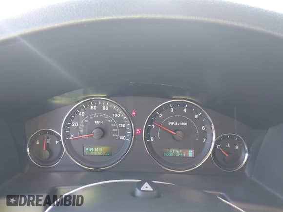 2006 Jeep Commander with VIN 1J8HG48K46C255259, listed as a IAAI auction lot 43433799 with 115,930 mi miles and . Bid and sale history available at DreamBid. Image 7.