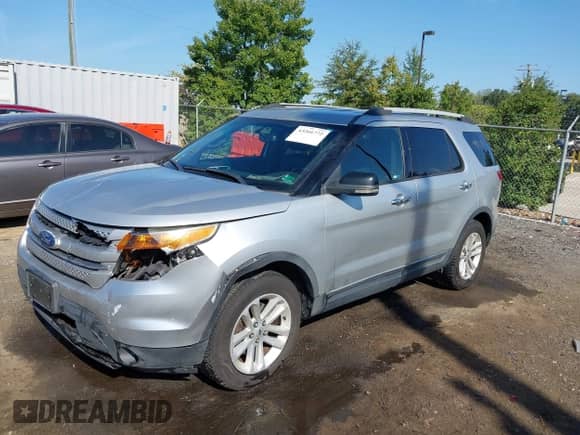 2012 Ford Explorer XLT with VIN 1FMHK7D85CGA00802, listed as a IAAI auction lot 43266772 with 263,545 mi miles and . Bid and sale history available at DreamBid. Image 2.