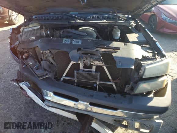 2003 Chevrolet Silverado 1500HD LS z VIN 1GCGC13U13F218217, wystawiony jako Copart lot #87309144 z przebiegiem 331 686 mil mil oraz Szkoda całkowita • Salvage title. Historia ofert i sprzedaży dostępna na DreamBid. Obrazek 11.