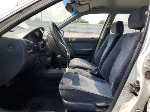 1993 Honda Accord с VIN JHMCB7640PC048499, выставлен на аукционе Copart как лот 41979215 с пробегом 280 886 миль миль и На запчасти • Non repairable. История ставок и продаж доступна на DreamBid. Изображение 13.