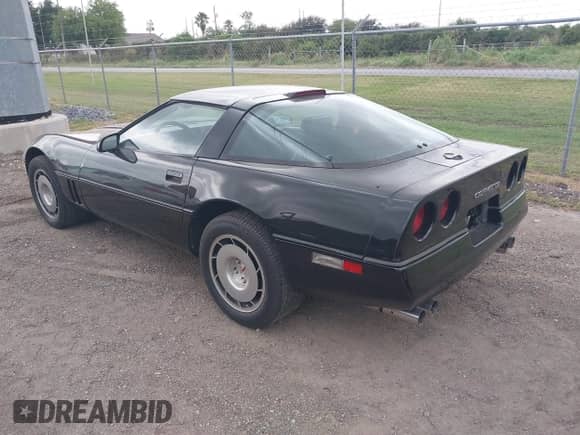 1985 Chevrolet Corvette с VIN 1G1YY0784F5138524, выставлен на аукционе IAAI как лот 42506446 с пробегом 262 602 миль миль и . История ставок и продаж доступна на DreamBid. Изображение 3.