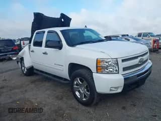 2011 Chevrolet Silverado 1500 LT z VIN 3GCUKSE24BG207006, wystawiony jako IAAI lot #42627133 z przebiegiem 171 446 mil mil oraz . Historia ofert i sprzedaży dostępna na DreamBid. Obrazek 1.