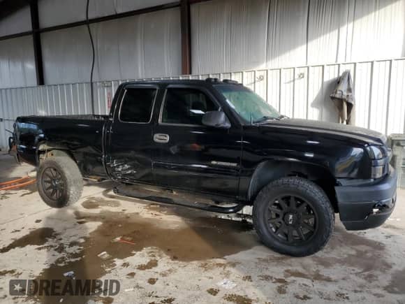 2004 Chevrolet Silverado 2500HD Work Truck with VIN 1GCHK29U54E237977, listed as a Copart auction lot 84549995 with 150,988 mi miles and Salvage title. Bid and sale history available at DreamBid. Image 4.
