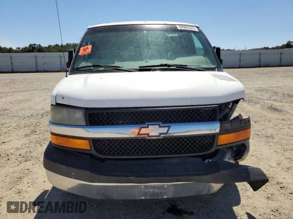 2008 Chevrolet Express Passenger с VIN 1GAHG39K581159910, выставлен на аукционе Copart как лот 69902225 с пробегом 159 281 миль миль и На запчасти • Non repairable. История ставок и продаж доступна на DreamBid. Изображение 5.