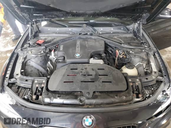 2013 BMW 3 Series 328i xDrive z VIN WBA3B5G56DNS01445, wystawiony jako Copart lot #85890175 z przebiegiem 148 760 mil mil oraz Szkoda całkowita • Salvage title. Historia ofert i sprzedaży dostępna na DreamBid. Obrazek 11.
