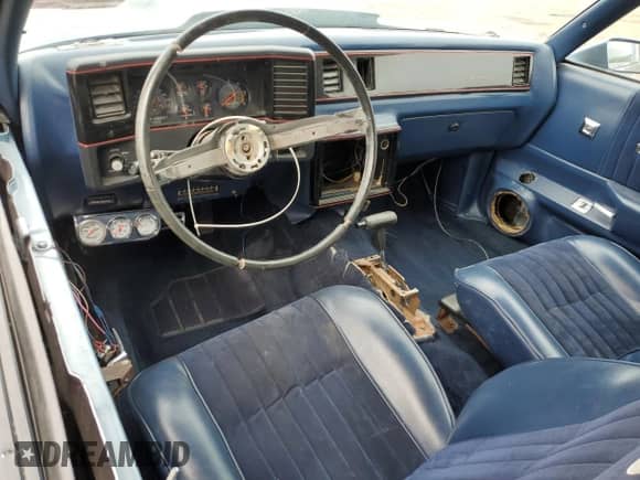 1988 Chevrolet Monte Carlo с VIN 1G1GZ11G5JP105897, выставлен на аукционе Copart как лот 51135095 с пробегом 54 915 миль миль и Списание • Salvage title. История ставок и продаж доступна на DreamBid. Изображение 8.