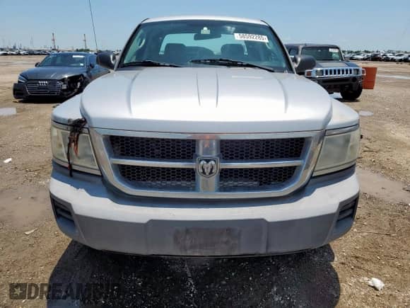2008 Dodge Dakota SXT with VIN 1D7HE38K78S570062, listed as a Copart auction lot 58592285 with 196,328 mi miles and Salvage title. Bid and sale history available at DreamBid. Image 5.
