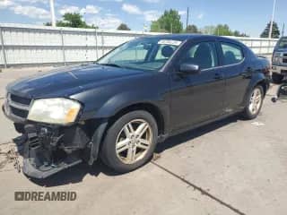 2009 Dodge Avenger SXT z VIN 1B3LC56B69N556633, wystawiony jako Copart lot #56706235 z przebiegiem 145 195 mil mil oraz Szkoda całkowita • Salvage title. Historia ofert i sprzedaży dostępna na DreamBid. Obrazek 1.