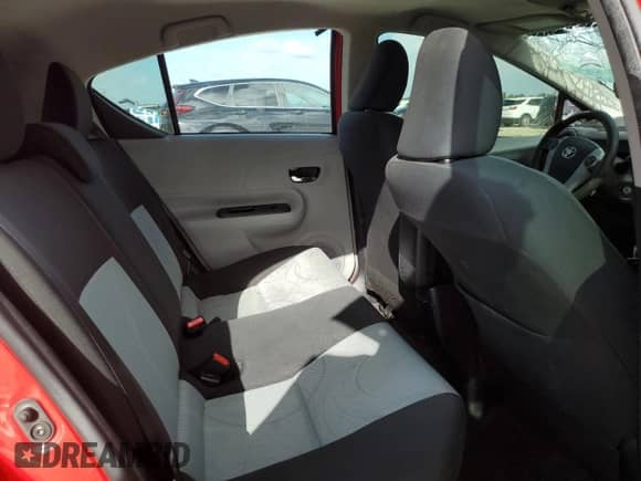 2014 Toyota Prius Two z VIN JTDKDTB3XE1073691, wystawiony jako Copart lot #85115095 z przebiegiem 222 066 mil mil oraz Szkoda całkowita • Salvage title. Historia ofert i sprzedaży dostępna na DreamBid. Obrazek 10.