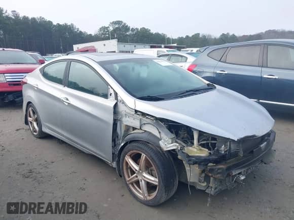 2015 Hyundai Elantra Sport с VIN KMHDH4AH8FU379946, выставлен на аукционе IAAI как лот 41094993 с пробегом 300 742 миль миль и . История ставок и продаж доступна на DreamBid. Изображение 13.