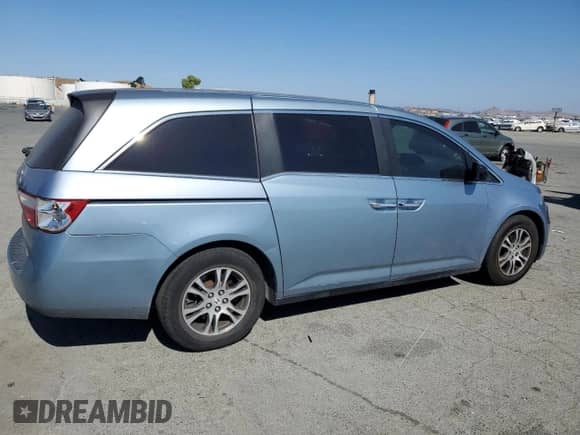 2013 Honda Odyssey EX z VIN 5FNRL5H44DB075651, wystawiony jako Copart lot #64466045 z przebiegiem 196 033 mil mil oraz Szkoda całkowita • Salvage title. Historia ofert i sprzedaży dostępna na DreamBid. Obrazek 3.