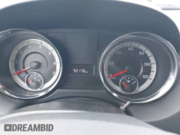 2019 Dodge Grand Caravan SE with VIN 2C4RDGBG8KR638293, listed as a IAAI auction lot 43290326 with 92,178 mi miles and . Bid and sale history available at DreamBid. Image 7.