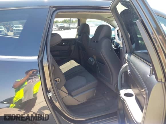 2015 Chevrolet Traverse LT с VIN 1GNKRGKD9FJ151176, выставлен на аукционе IAAI как лот 43133711 с пробегом 167 157 миль миль и . История ставок и продаж доступна на DreamBid. Изображение 8.