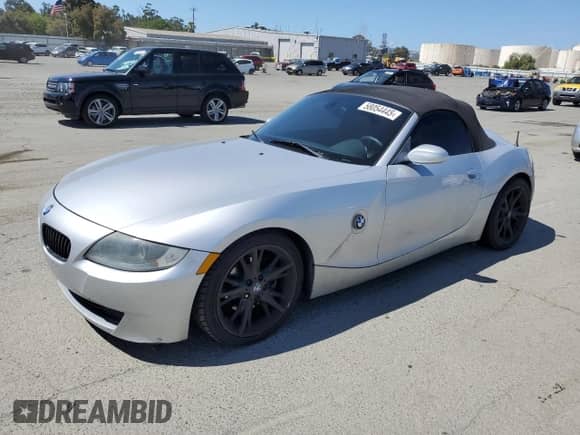 2008 BMW Z4 3.0i with VIN 4USBU33538LW75870, listed as a Copart auction lot 58054445 with 102,764 mi miles and Salvage title. Bid and sale history available at DreamBid. Image 1.