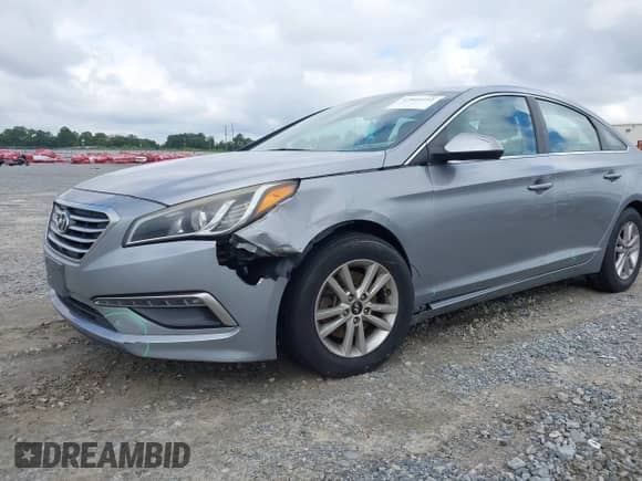 2015 Hyundai Sonata SE с VIN 5NPE24AFXFH048949, выставлен на аукционе IAAI как лот 42804451 с пробегом 111 399 миль миль и . История ставок и продаж доступна на DreamBid. Изображение 6.