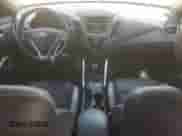 2016 Hyundai Veloster Turbo Rally Edition z VIN KMHTC6AE5GU271362, wystawiony jako Copart lot #81975845 z przebiegiem 130 472 mil mil oraz Czysty tytuł • Clean title. Historia ofert i sprzedaży dostępna na DreamBid. Obrazek 8.